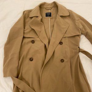 Abercrombie & Fitch Women’s Tan Drapey Trench Coat